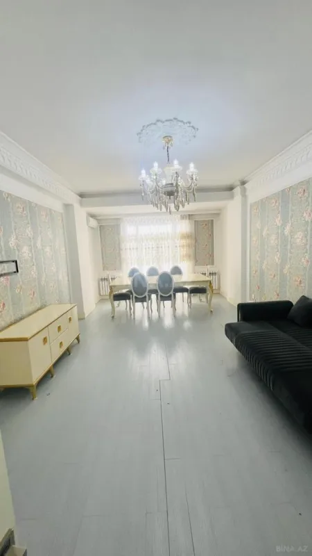 Kirayə verilir 2 otaqlı mənzil 90 m²