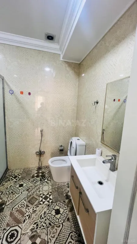 Kirayə verilir 2 otaqlı mənzil 90 m²