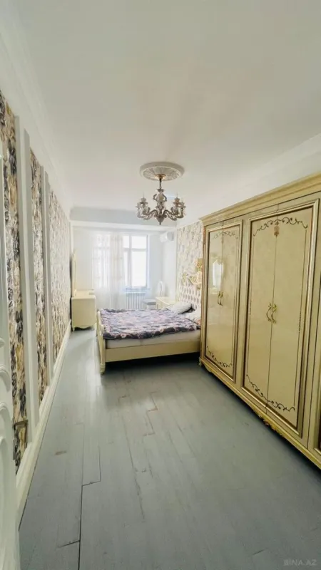 Kirayə verilir 2 otaqlı mənzil 90 m²
