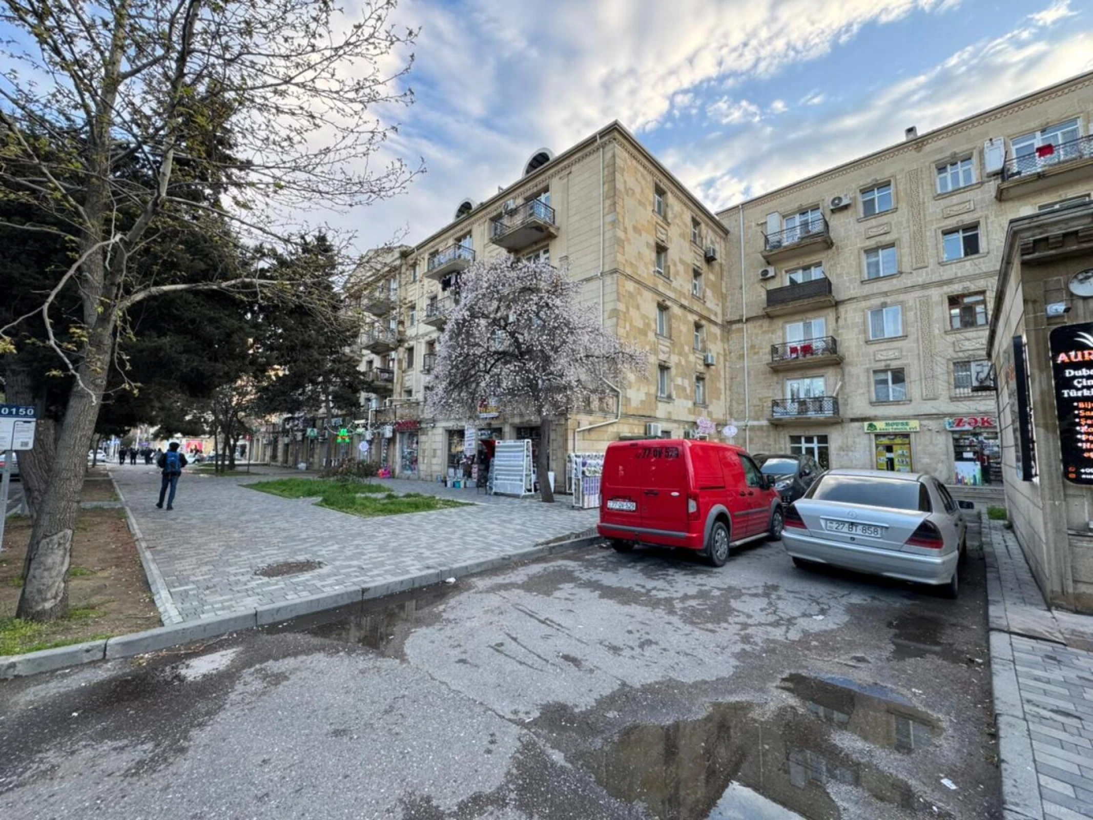 Satılır 3 otaqlı mənzil 55 m²