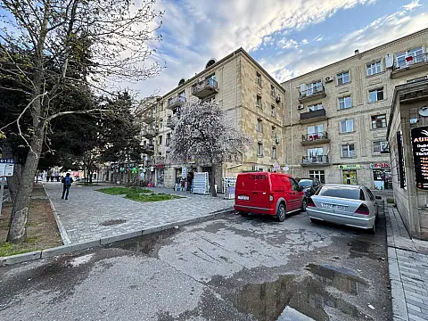 Satılır 3 otaqlı mənzil 55 m² — Bakı, Bakıxanov 3 otaq 55.00 m²