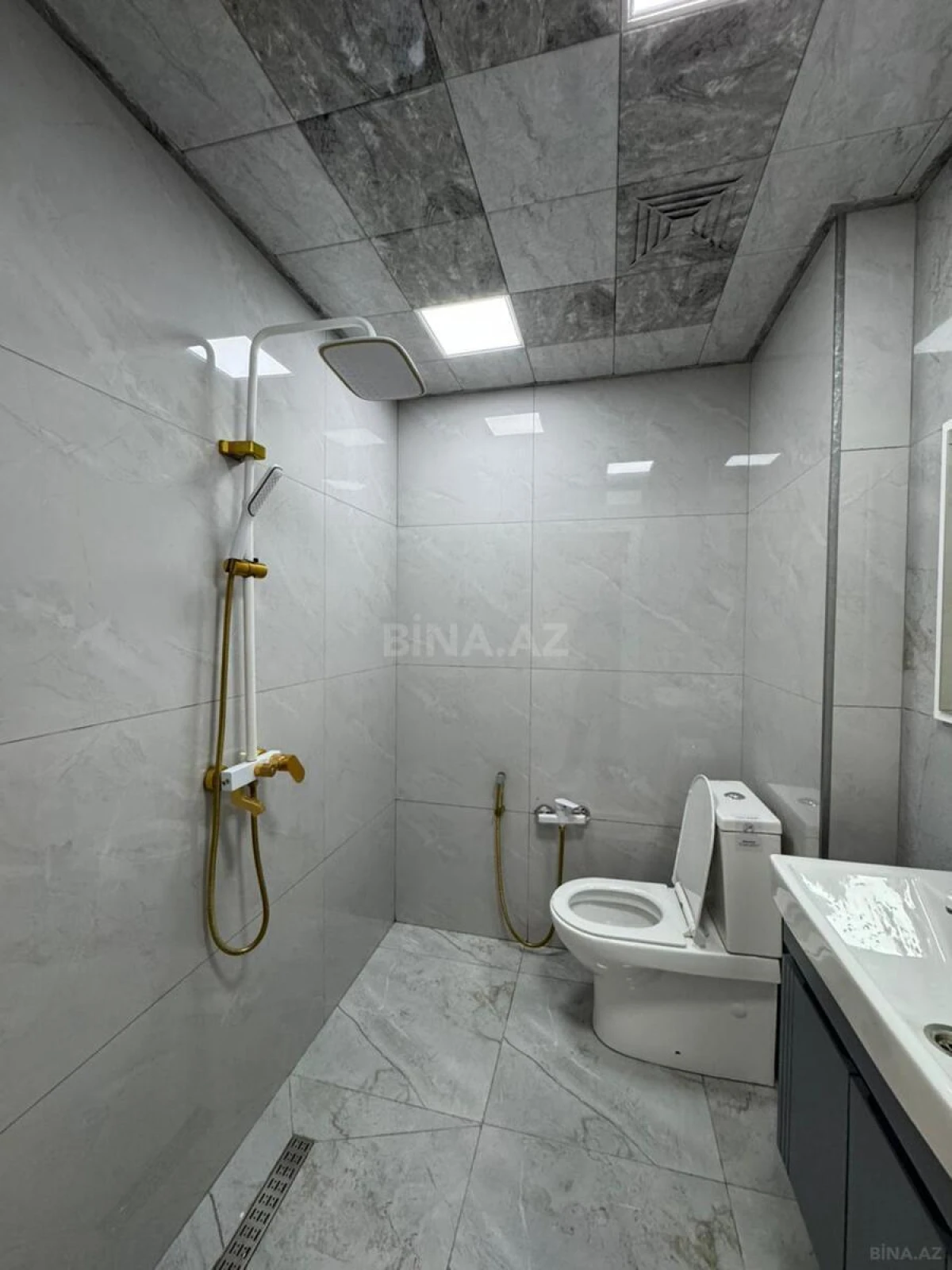 Satılır 3 otaqlı mənzil 55 m²