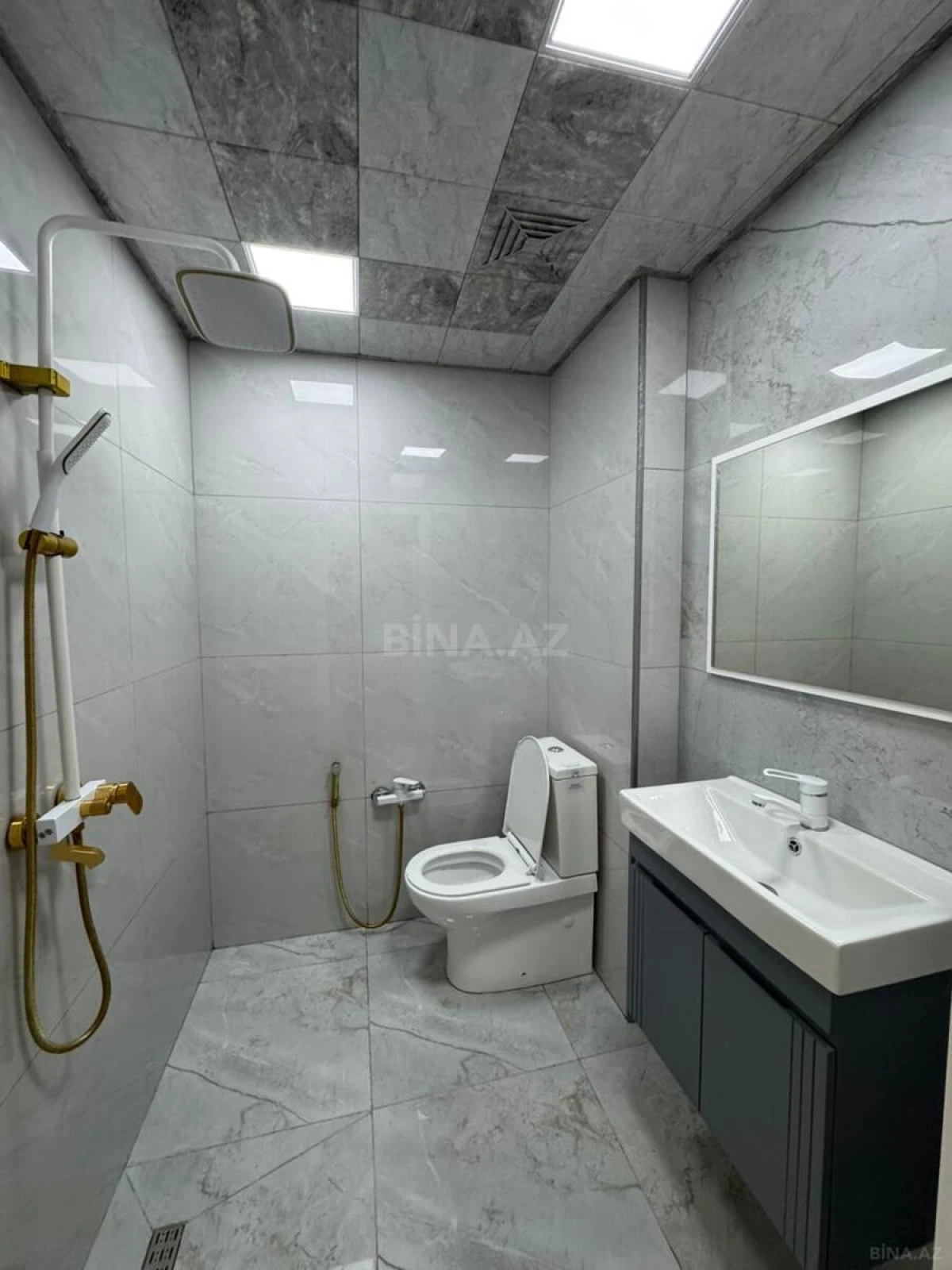 Satılır 3 otaqlı mənzil 55 m²