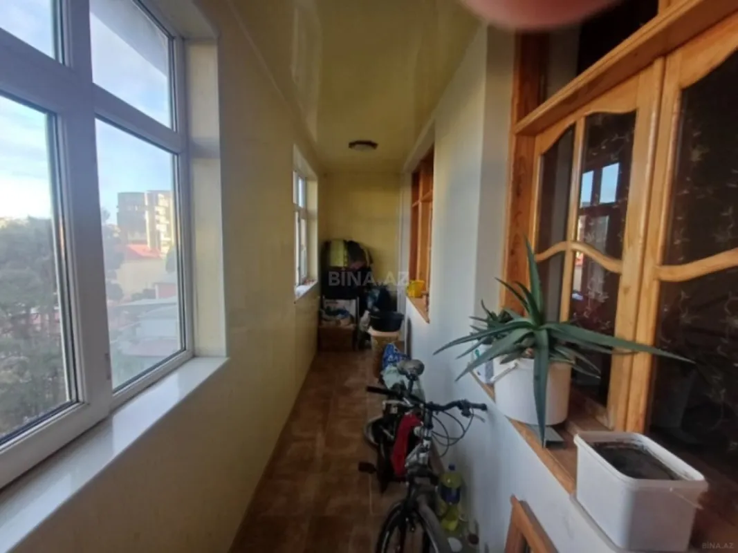 Satılır 4 otaqlı mənzil 100 m²