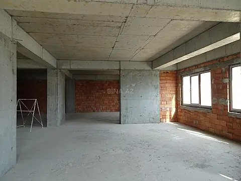 Satılır 3 otaqlı mənzil 157 m²