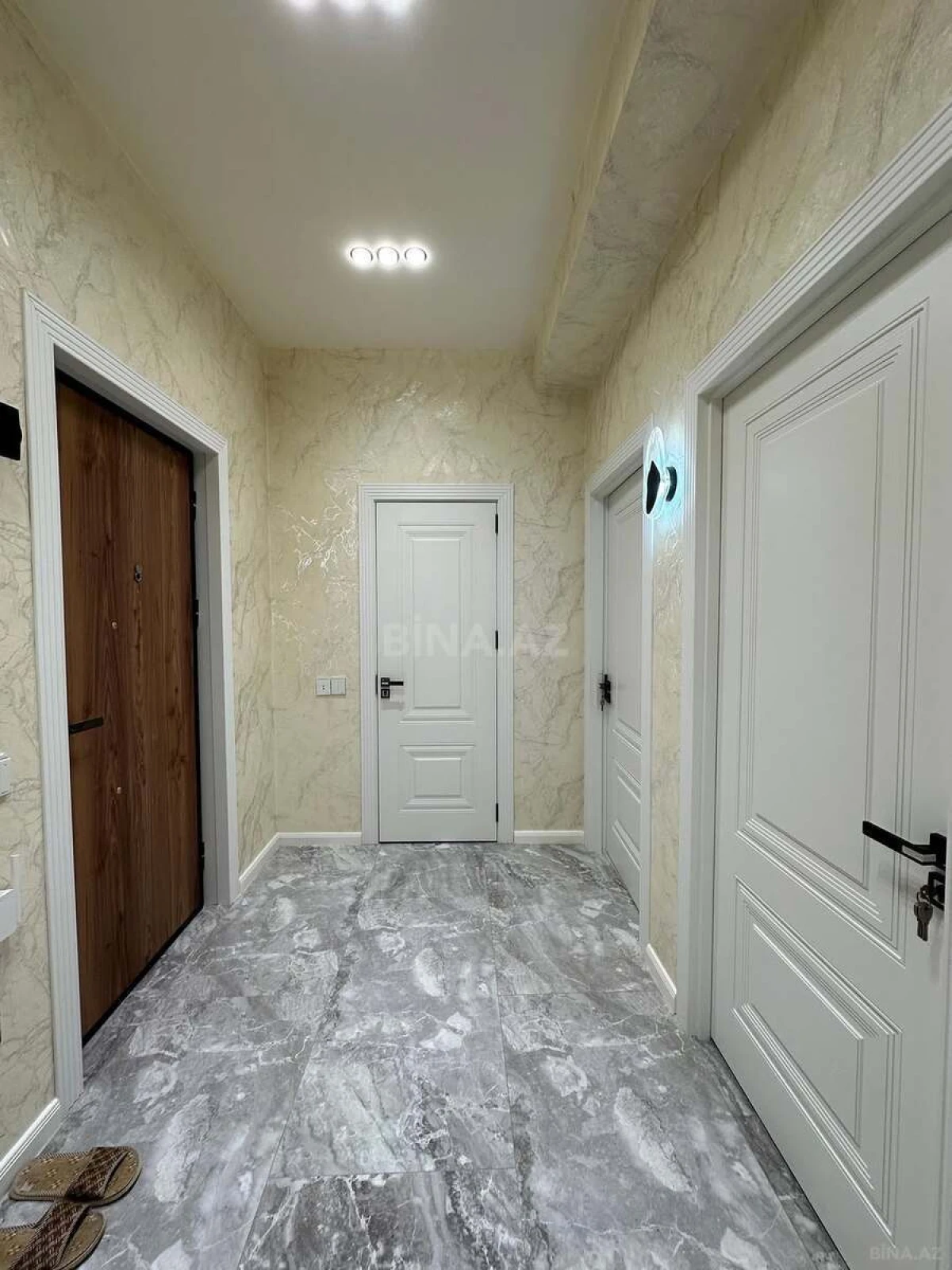 Satılır 2 otaqlı mənzil 55 m²