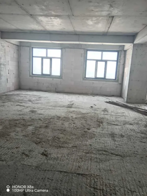 Satılır 2 otaqlı mənzil 115 m²