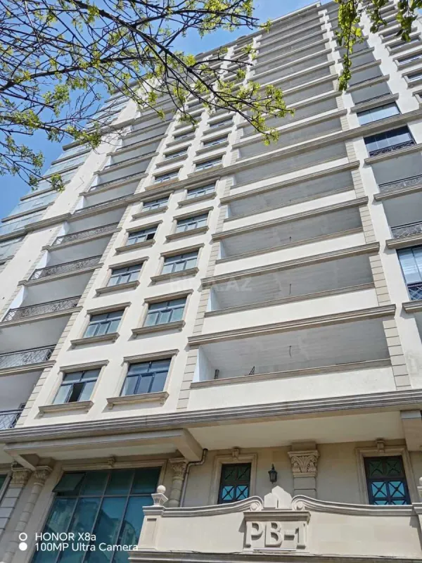 Satılır 2 otaqlı mənzil 115 m²