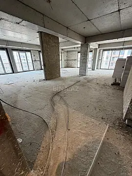 Satılır 3 otaqlı mənzil 124.7 m²