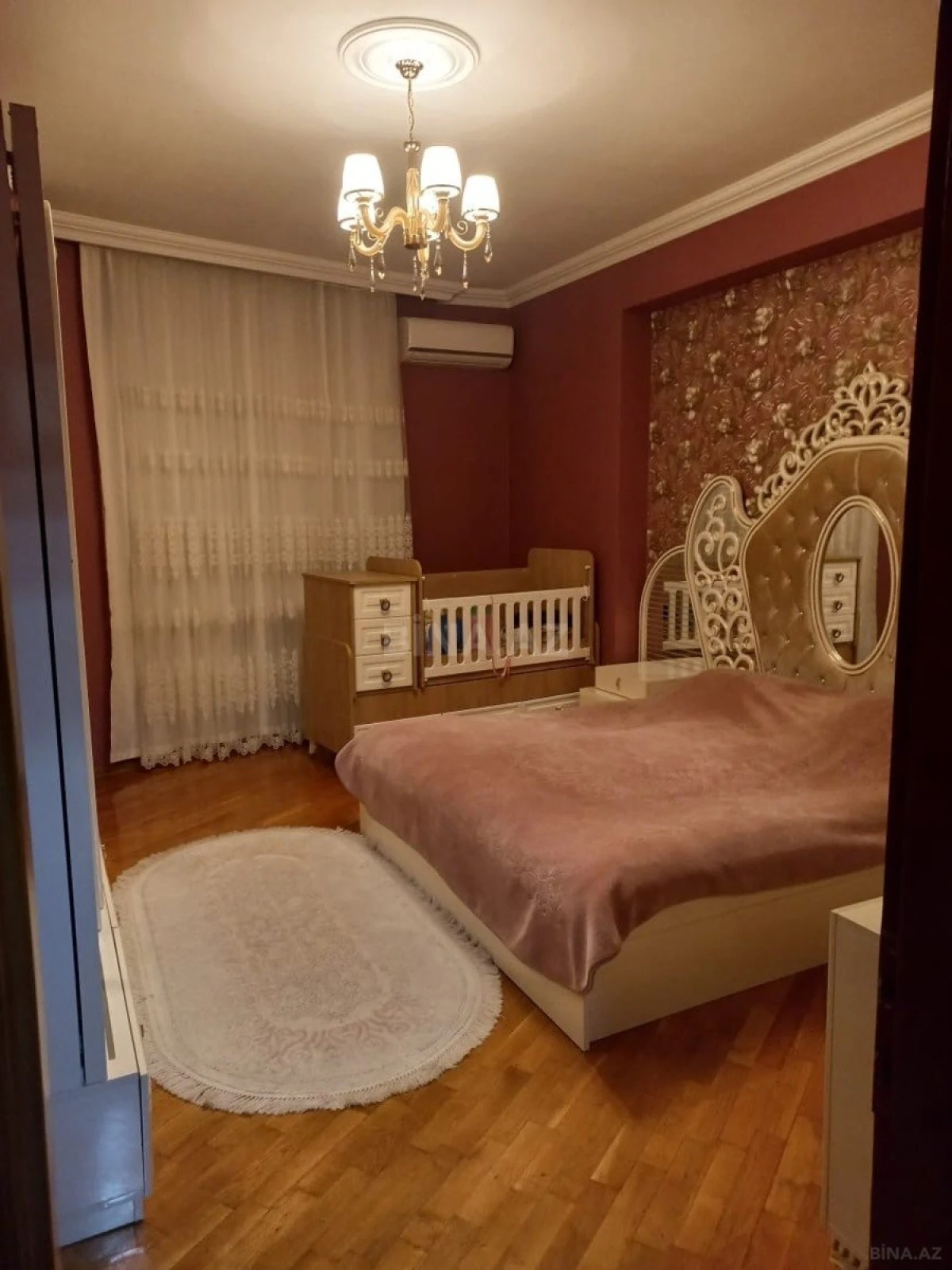 Satılır 2 otaqlı mənzil 100 m²