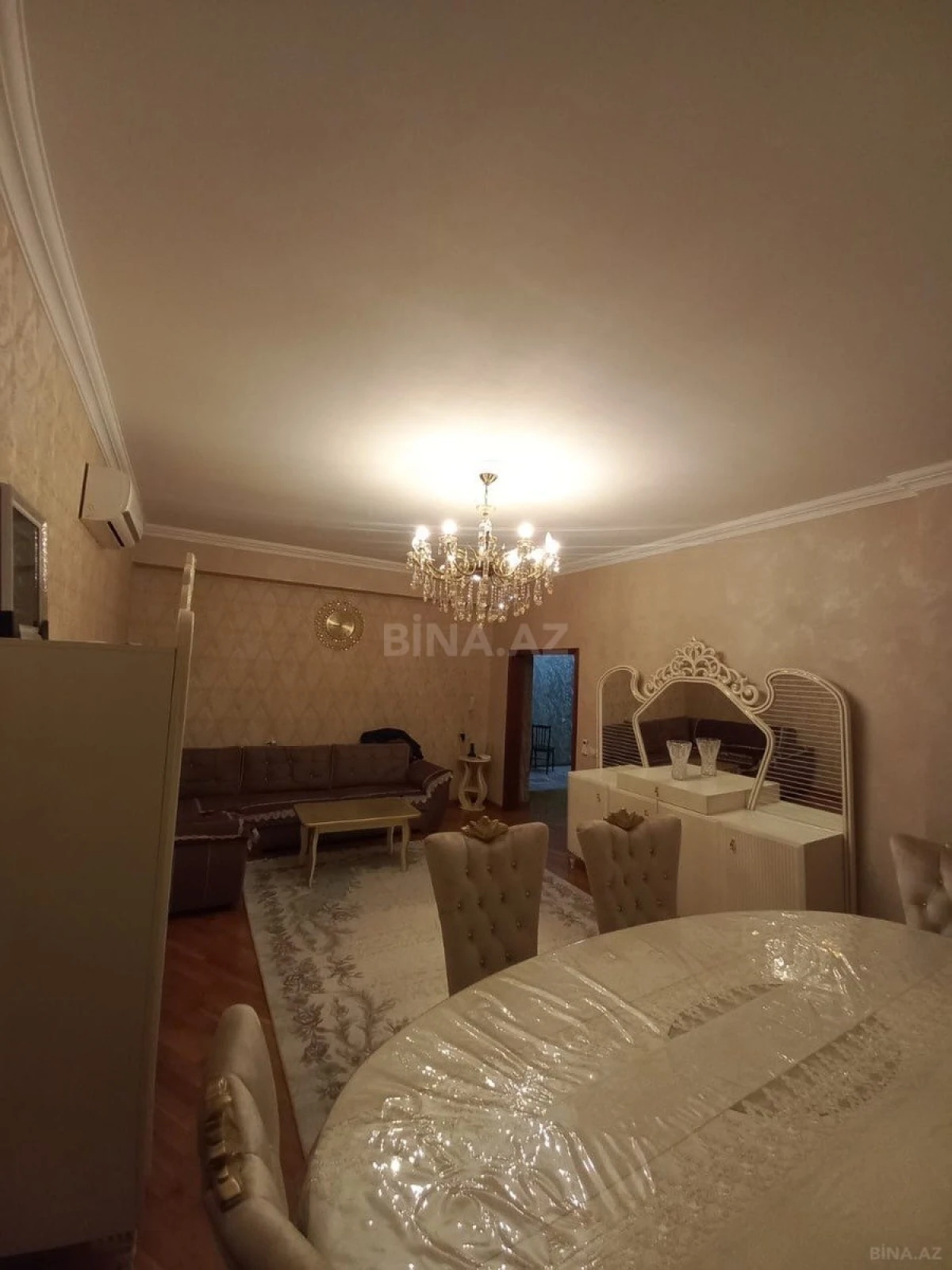 Satılır 2 otaqlı mənzil 100 m²