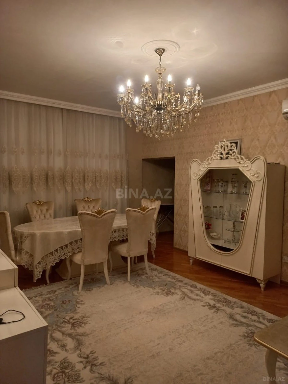 Satılır 2 otaqlı mənzil 100 m²