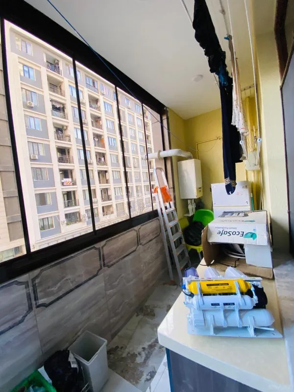 Satılır 4 otaqlı mənzil 240 m²