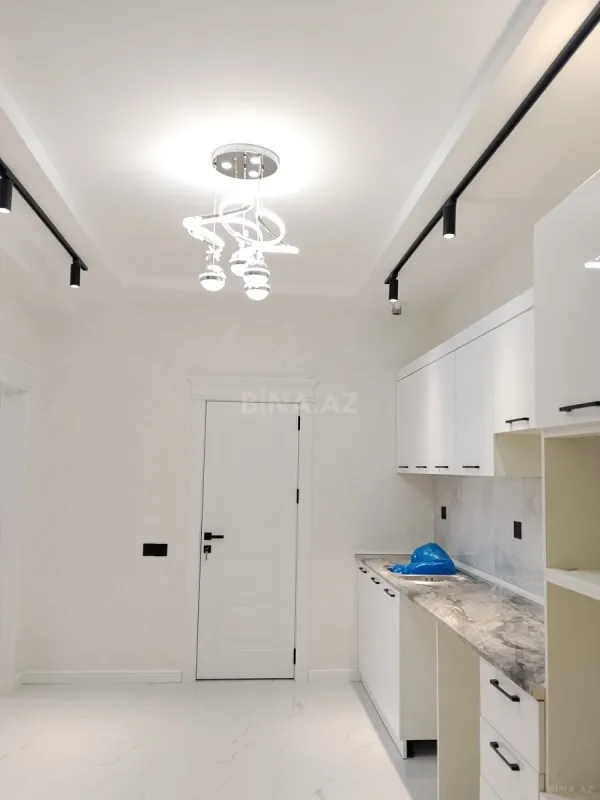 Satılır 2 otaqlı mənzil 68 m²