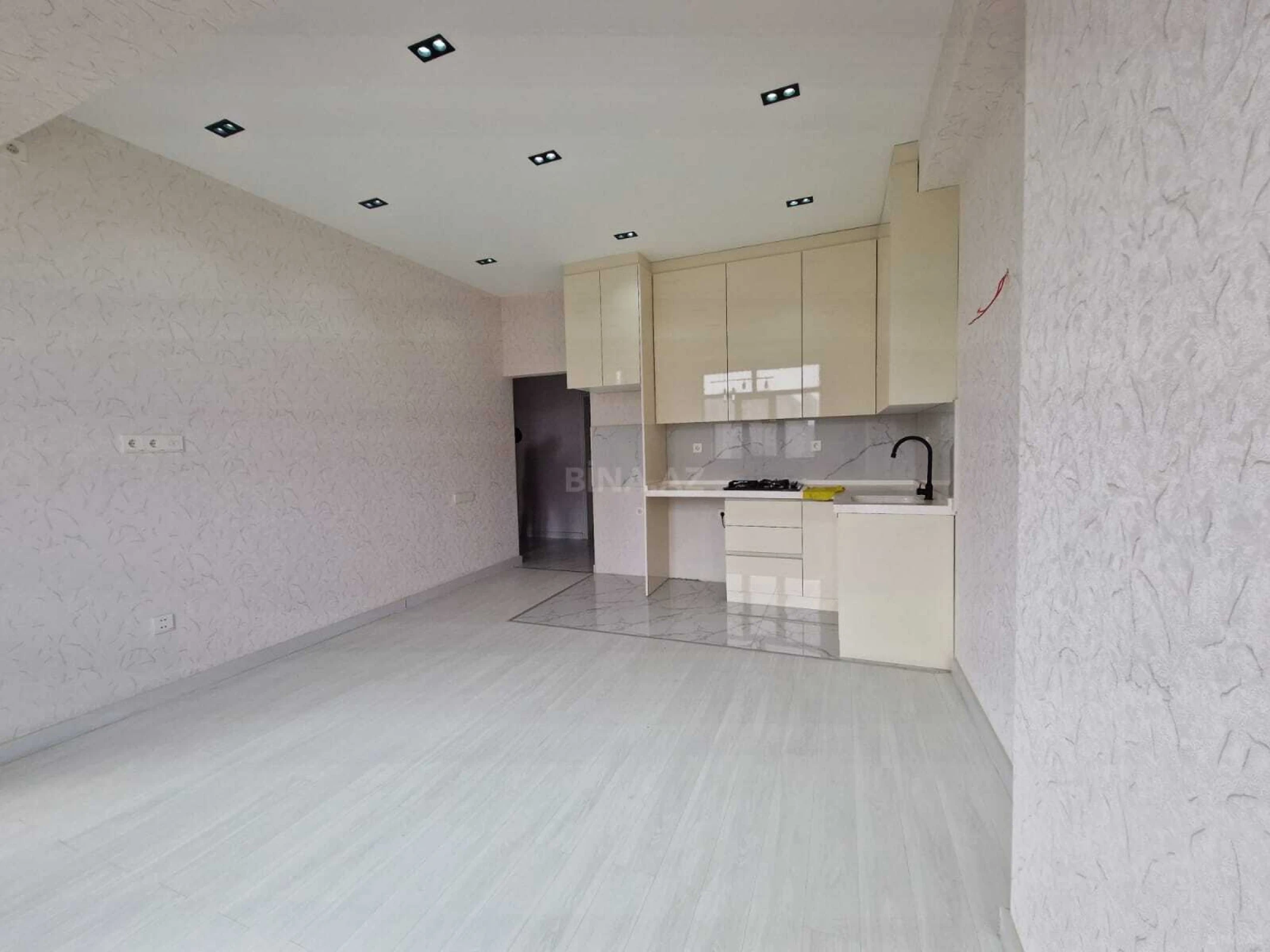 Satılır 2 otaqlı mənzil 53 m²