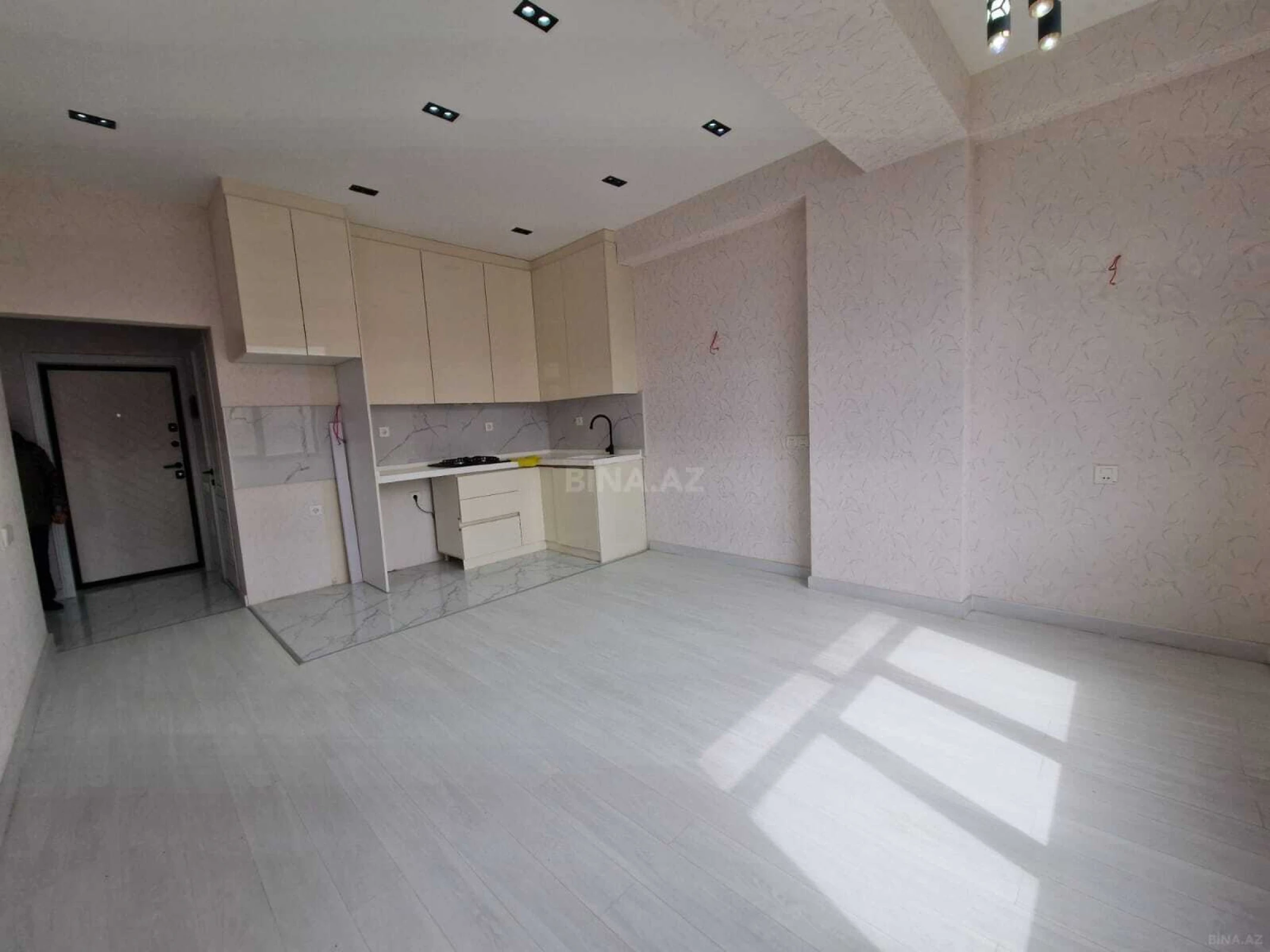 Satılır 2 otaqlı mənzil 53 m²