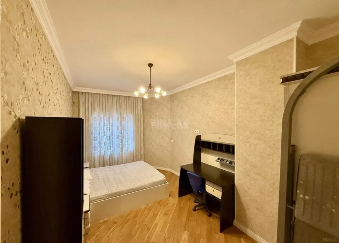 Kirayə verilir 4 otaqlı mənzil 185 m²