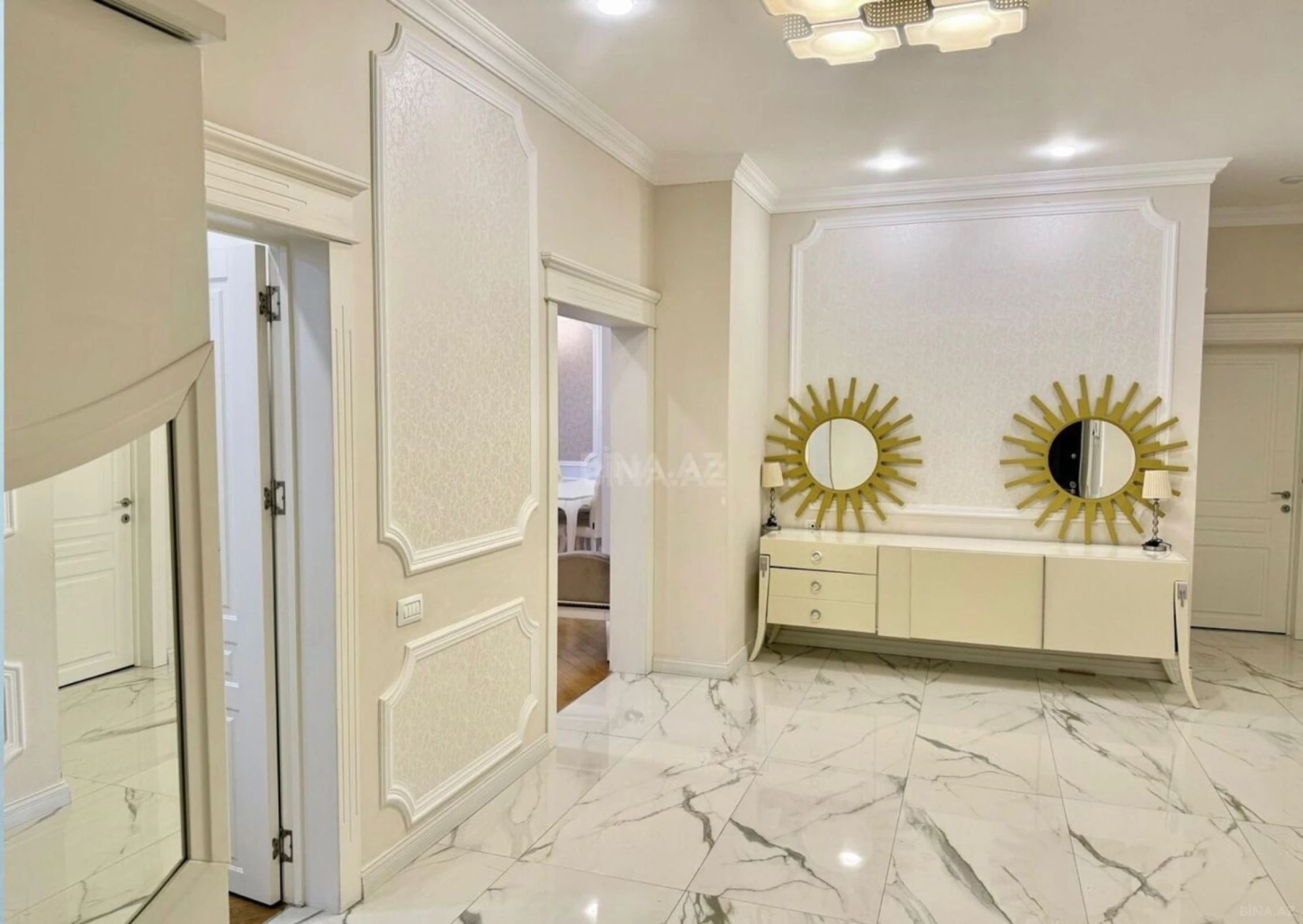 Kirayə verilir 4 otaqlı mənzil 185 m²