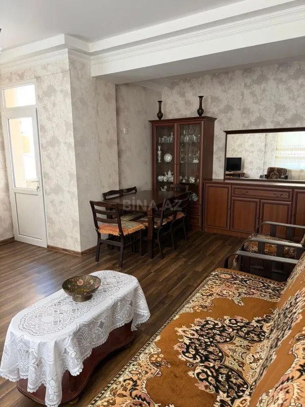 Satılır 2 otaqlı mənzil 61 m²