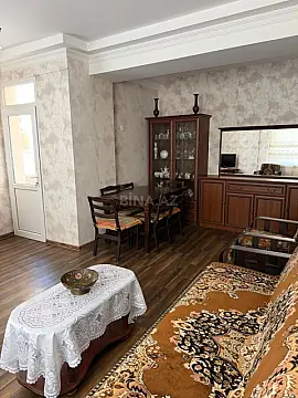 Satılır 2 otaqlı mənzil 61 m²