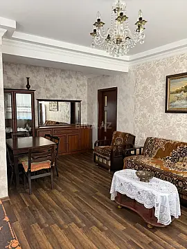 Satılır 2 otaqlı mənzil 61 m²