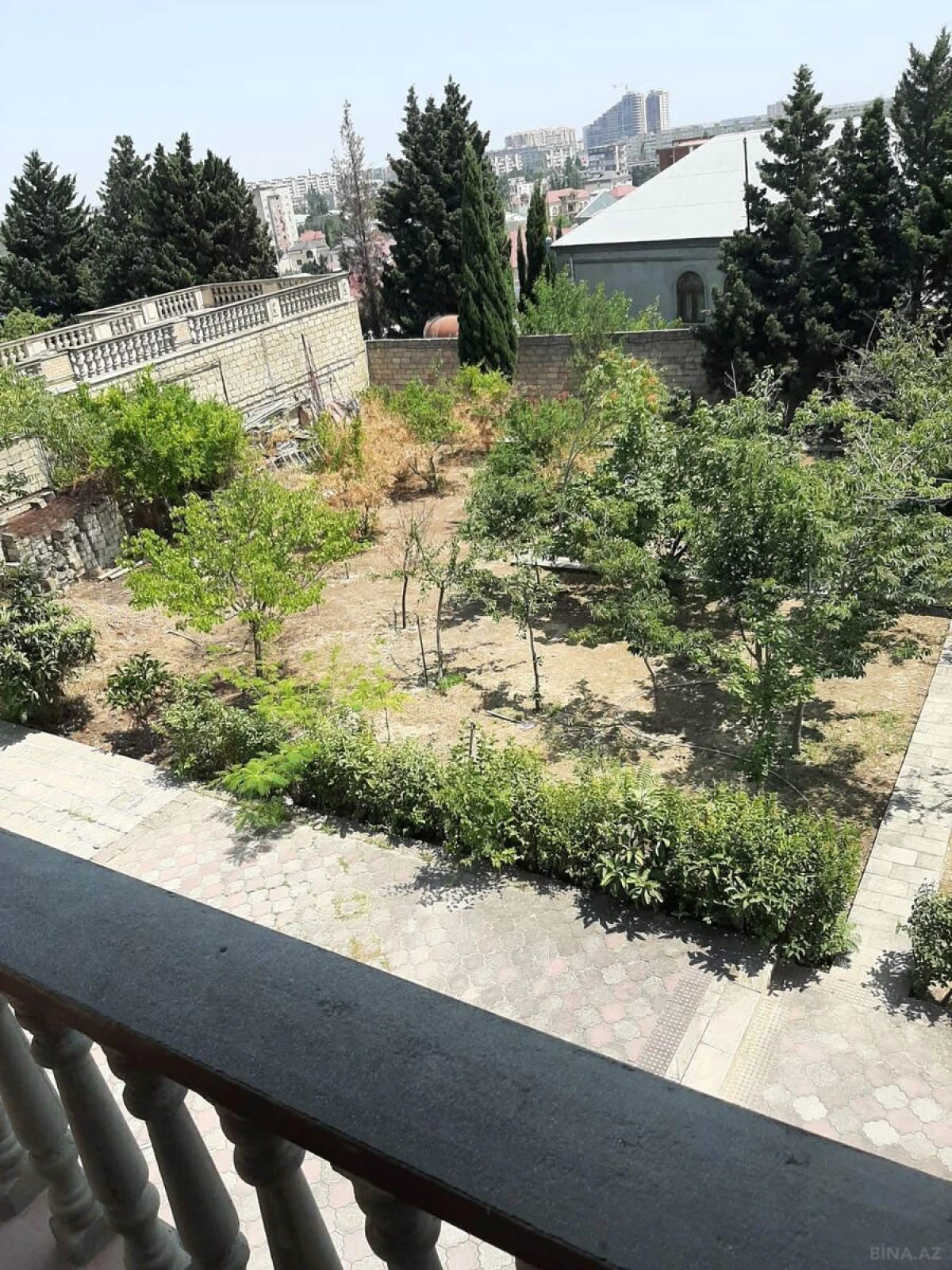 Satılır 6 otaqlı həyət evi 540 m²