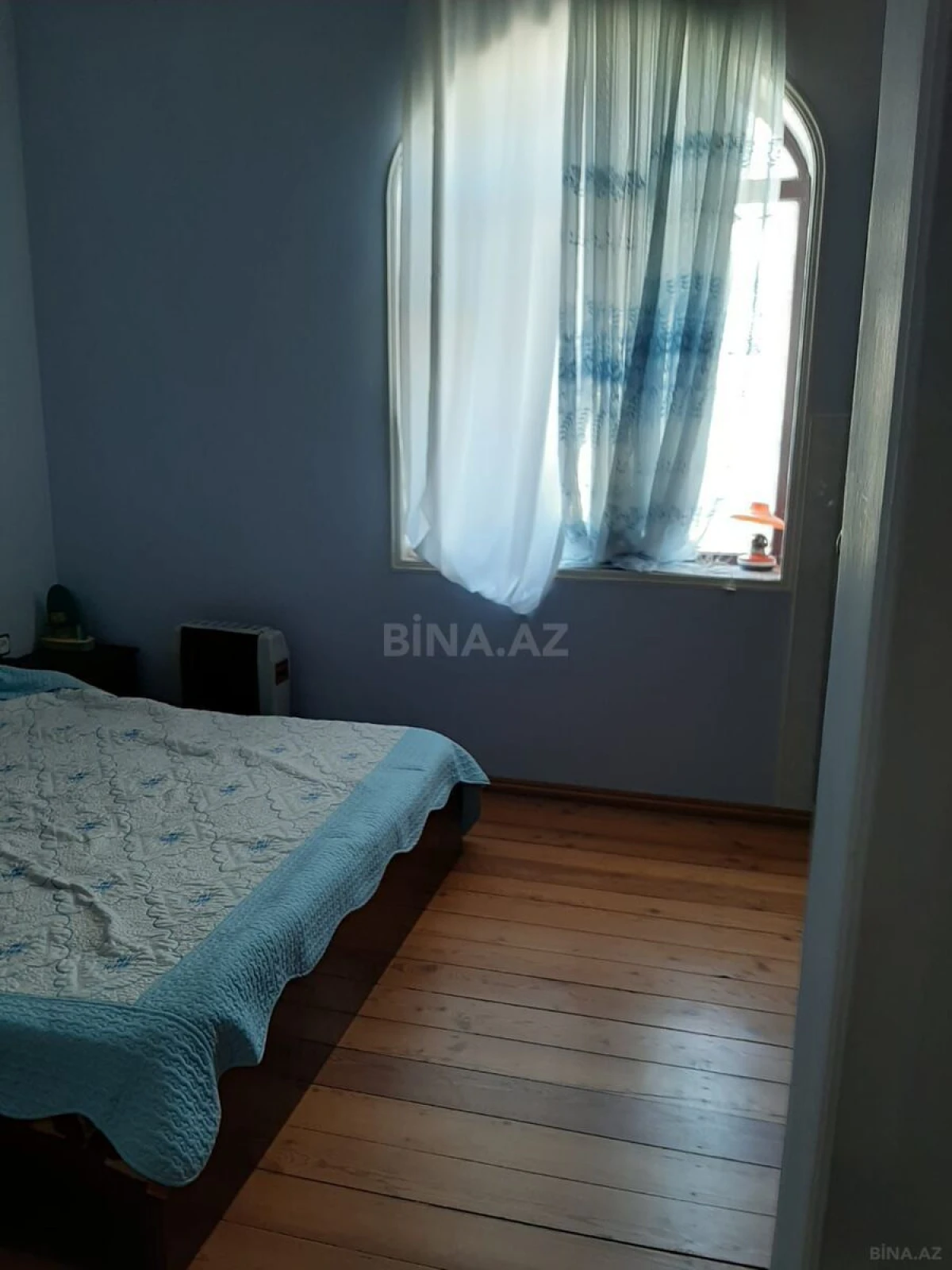 Satılır 6 otaqlı həyət evi 540 m²