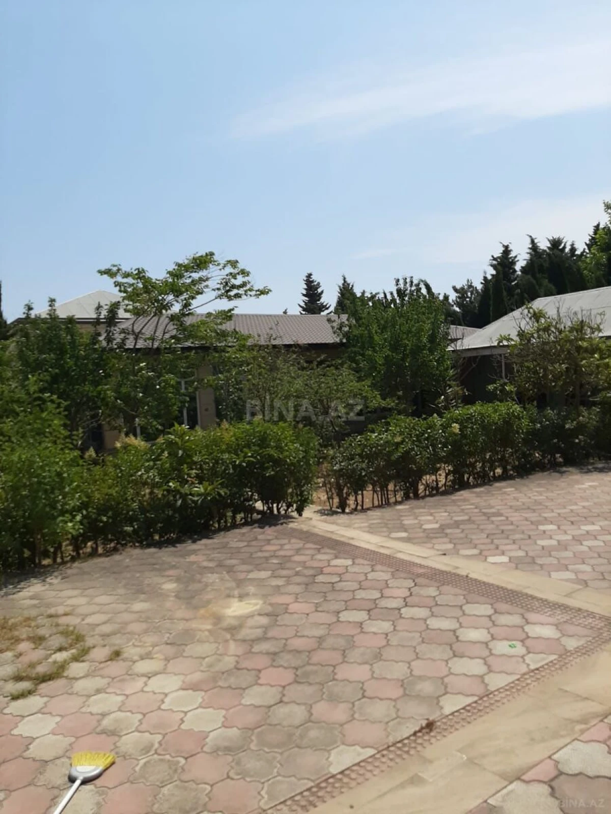 Satılır 6 otaqlı həyət evi 540 m²
