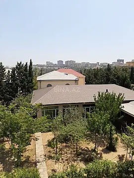Satılır 6 otaqlı həyət evi 540 m²