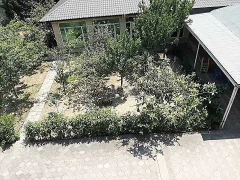 Satılır 6 otaqlı həyət evi 540 m²