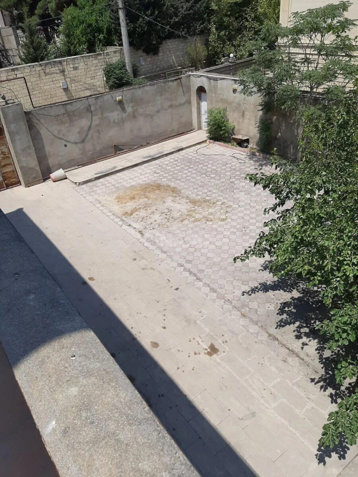 Satılır 6 otaqlı həyət evi 540 m²