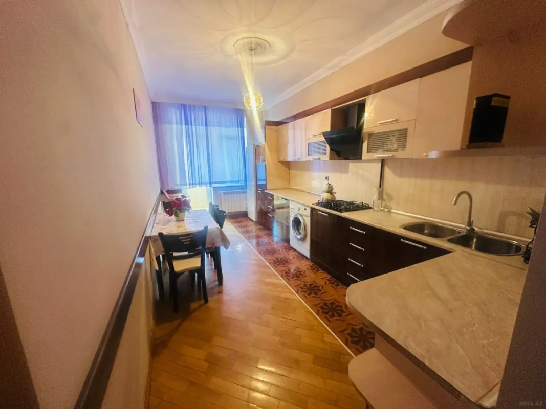 Satılır 3 otaqlı mənzil 115 m²