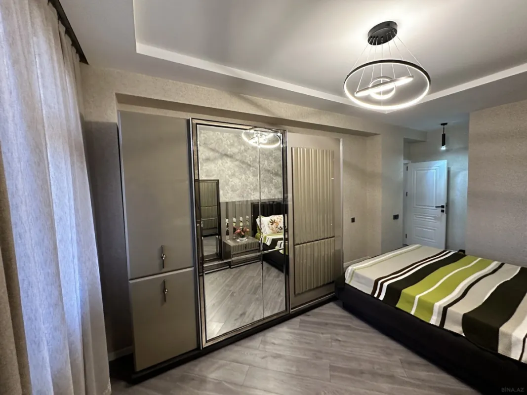 Satılır 2 otaqlı mənzil 93 m²