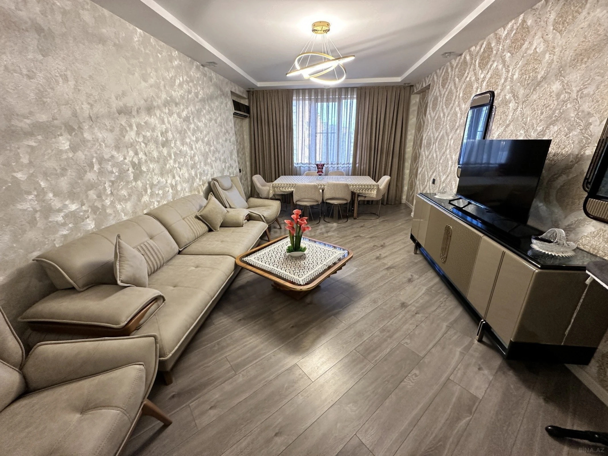 Satılır 2 otaqlı mənzil 93 m²