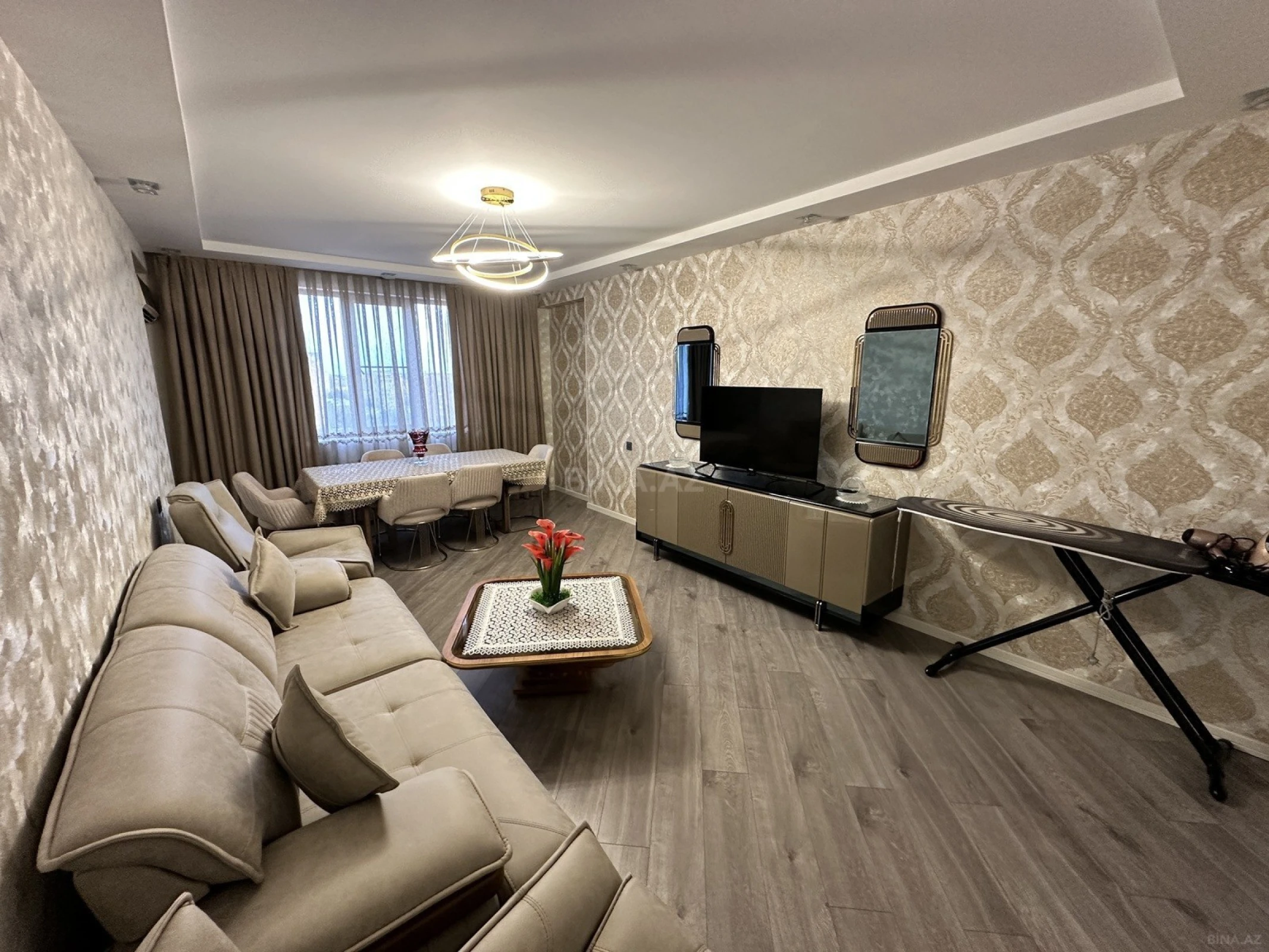 Satılır 2 otaqlı mənzil 93 m²