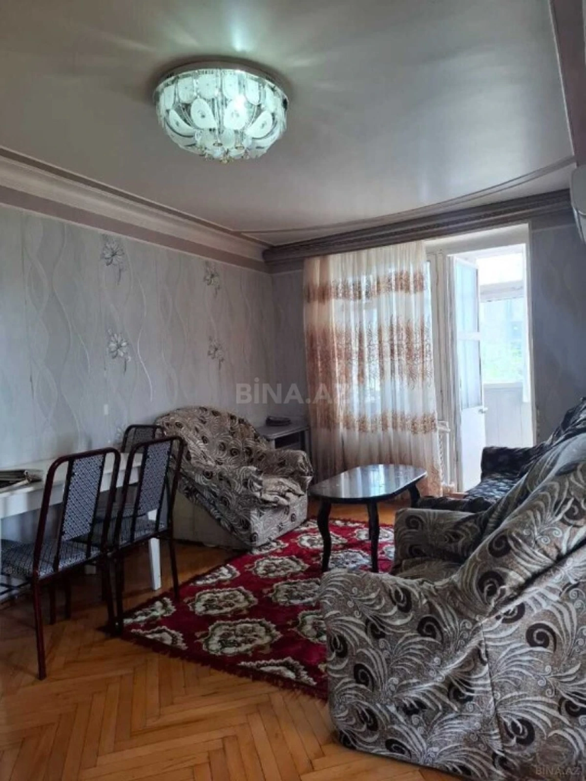 Kirayə verilir 2 otaqlı mənzil 45 m²