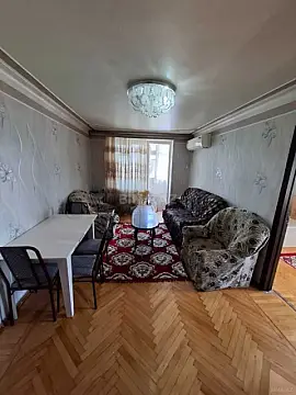 Kirayə verilir 2 otaqlı mənzil 45 m²