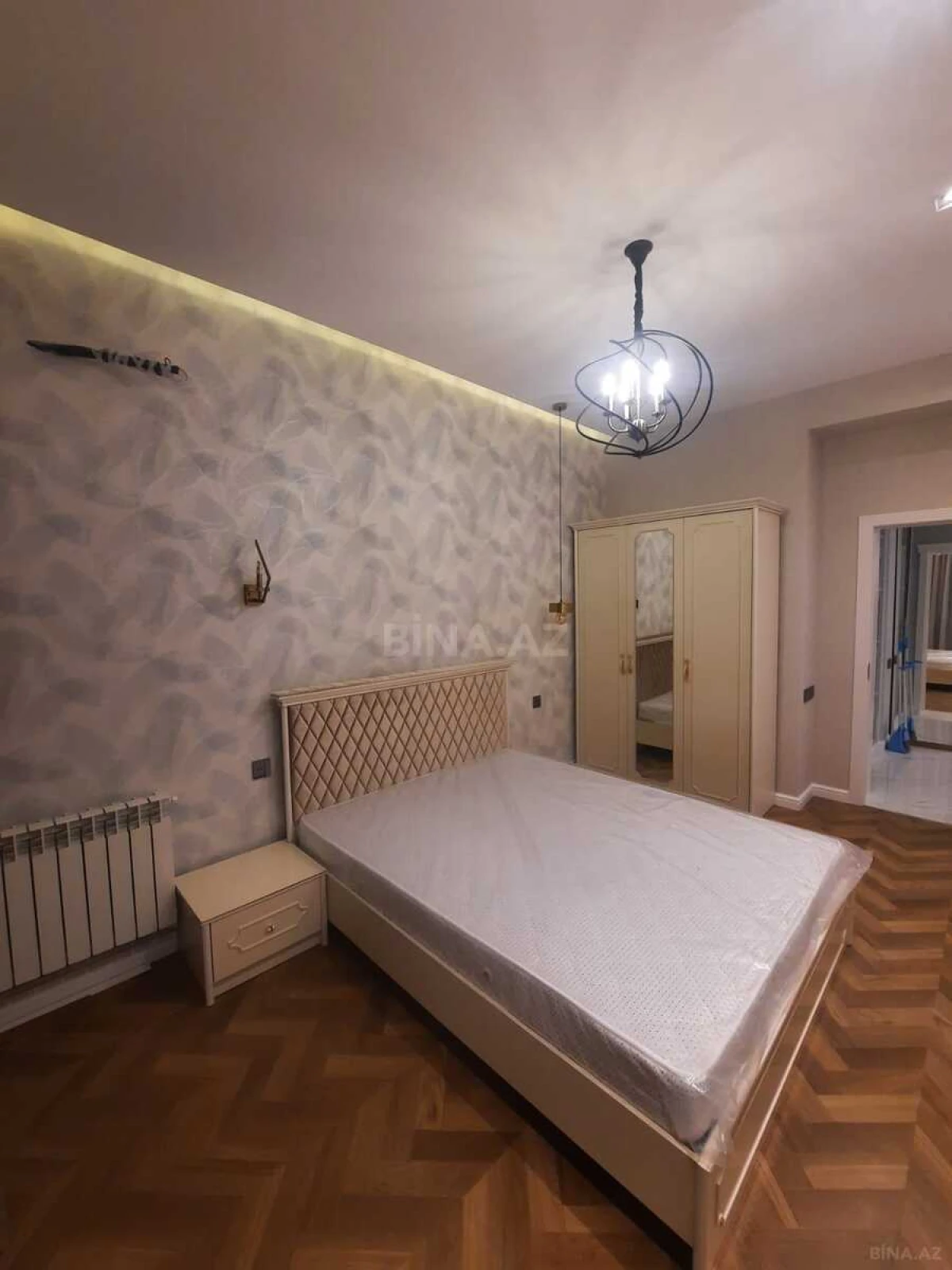 Kirayə verilir 2 otaqlı mənzil 77 m²