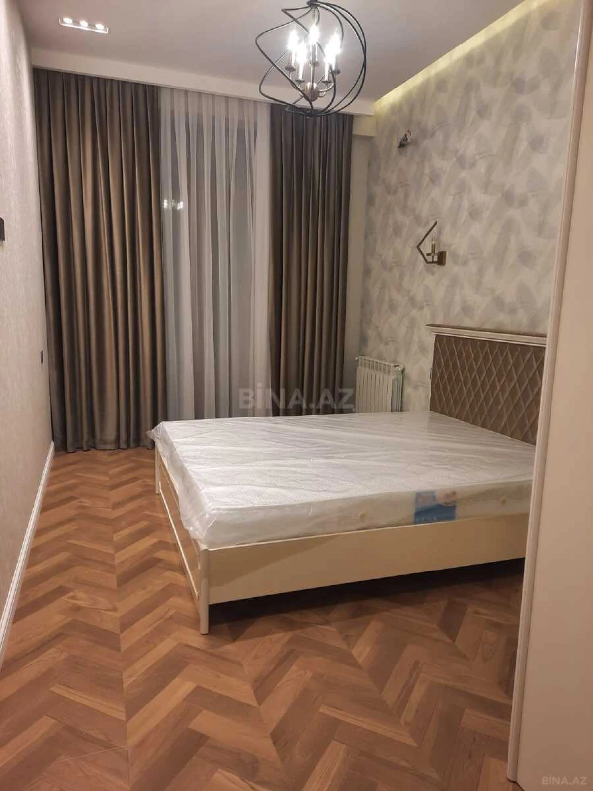Kirayə verilir 2 otaqlı mənzil 77 m²