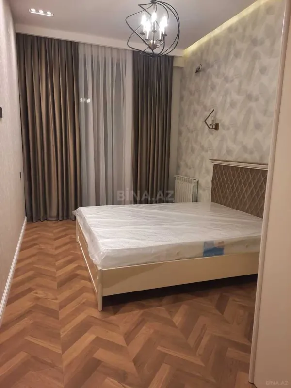 Kirayə verilir 2 otaqlı mənzil 77 m²