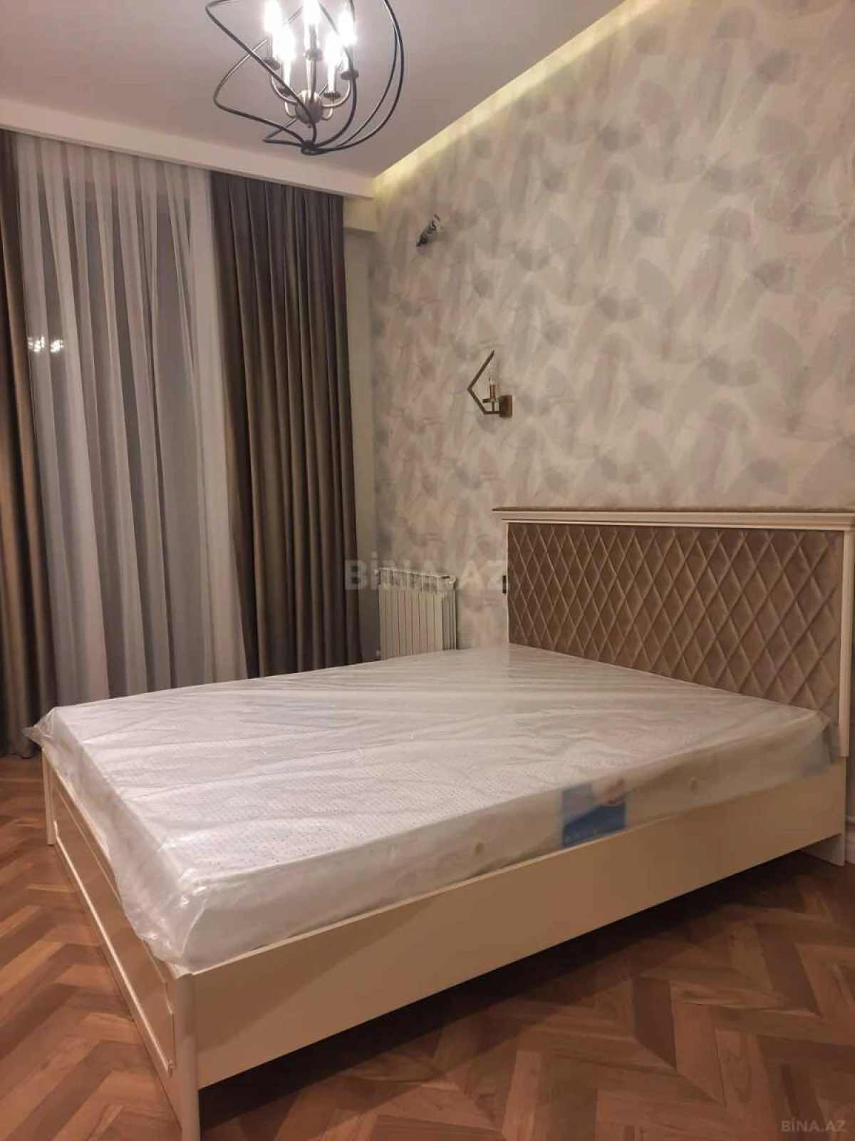 Kirayə verilir 2 otaqlı mənzil 77 m²