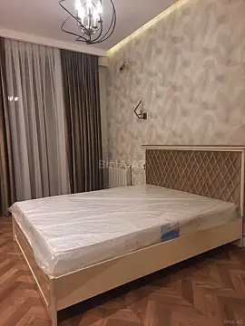 Kirayə verilir 2 otaqlı mənzil 77 m²