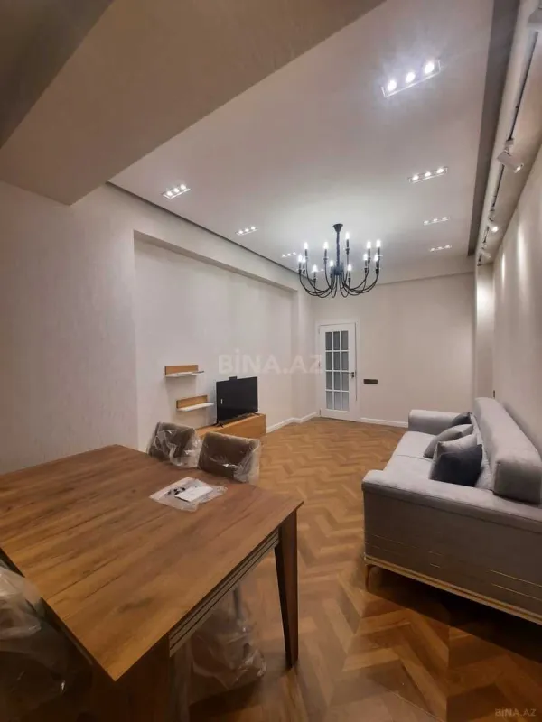Kirayə verilir 2 otaqlı mənzil 77 m²