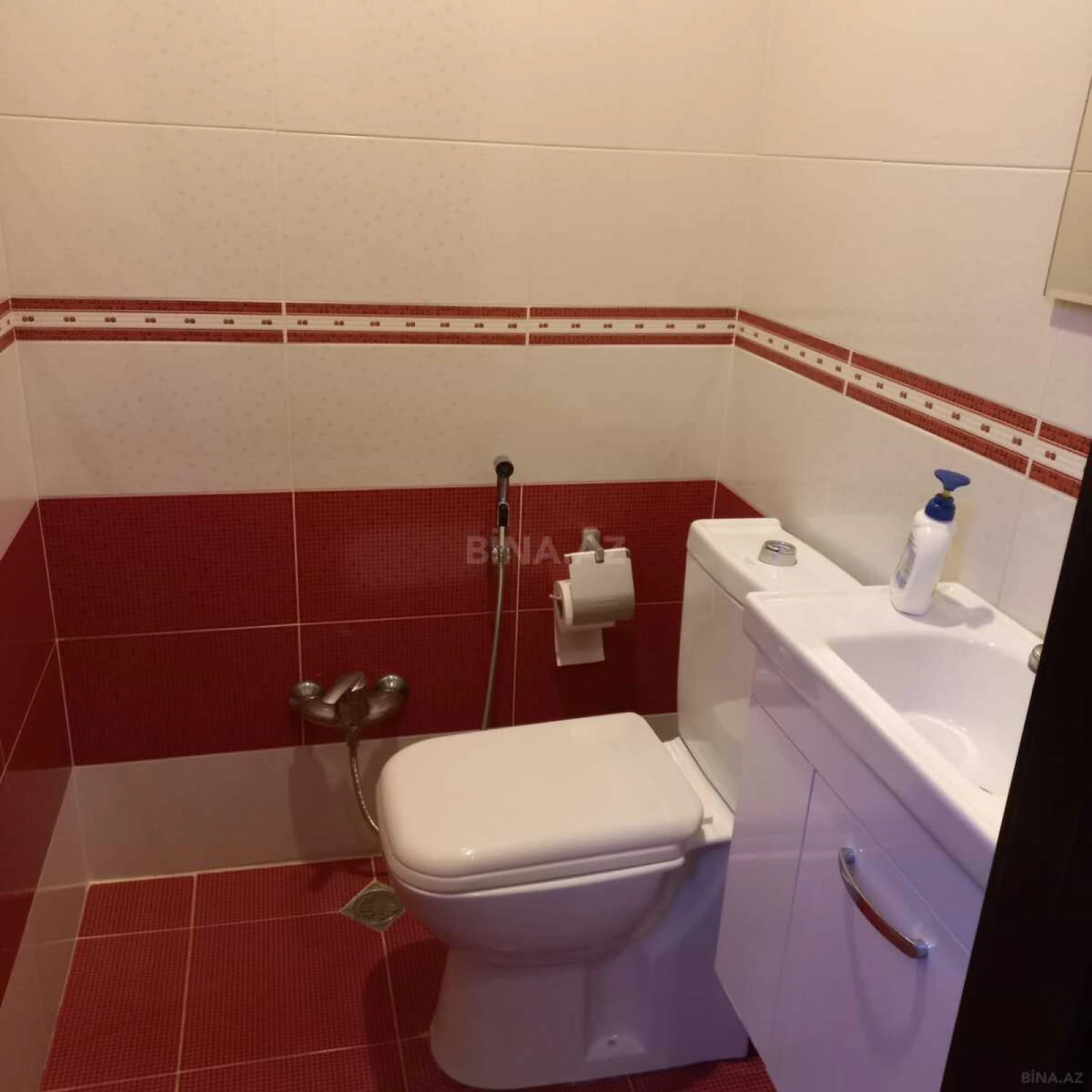 Satılır 3 otaqlı mənzil 92 m²