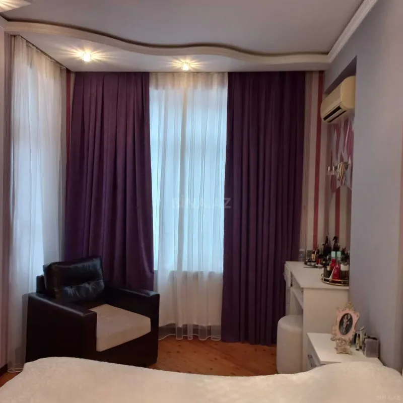 Satılır 3 otaqlı mənzil 92 m²