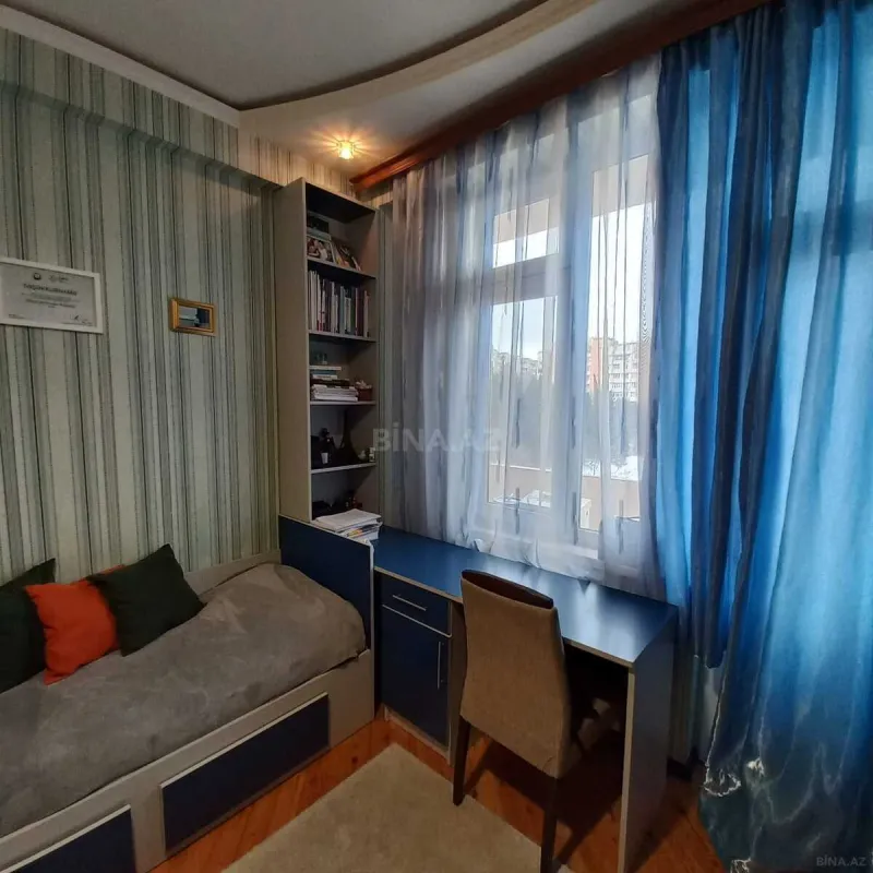 Satılır 3 otaqlı mənzil 92 m²