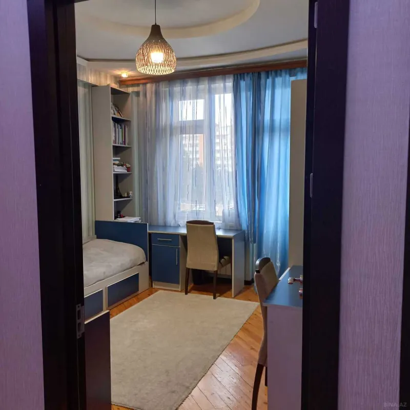 Satılır 3 otaqlı mənzil 92 m²