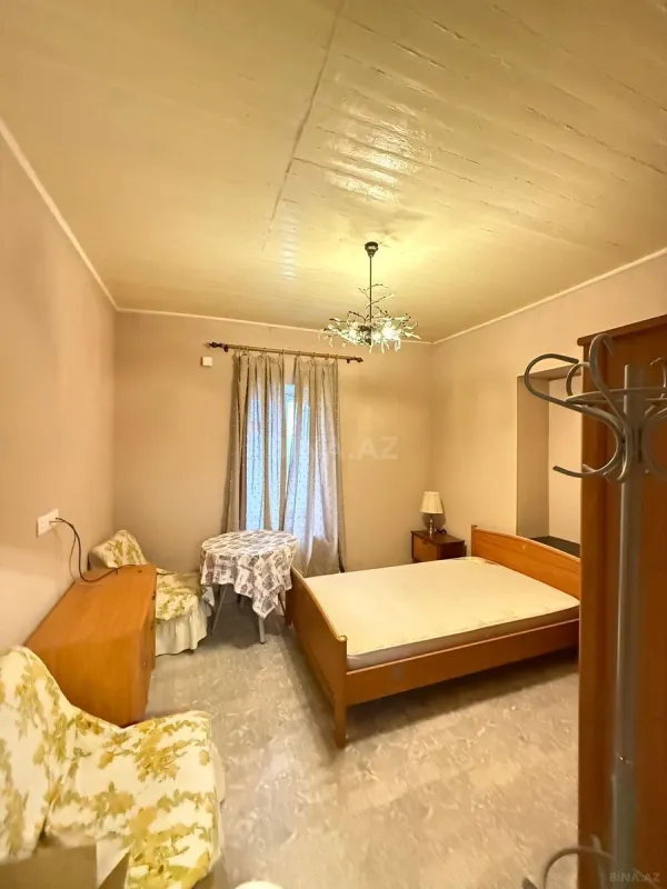 Satılır 5 otaqlı həyət evi 172 m²