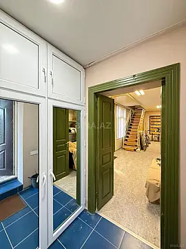 Satılır 5 otaqlı həyət evi 172 m²