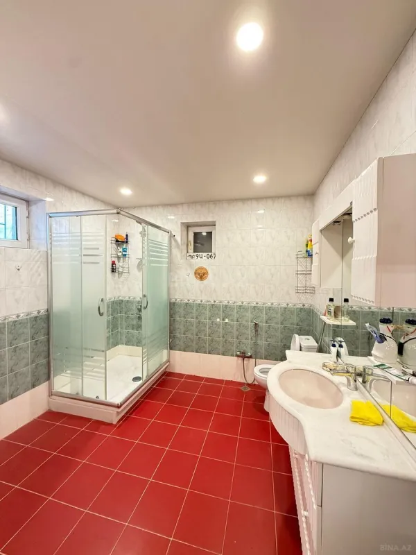 Satılır 5 otaqlı həyət evi 172 m²